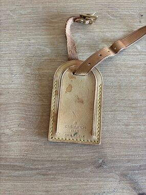 Authentic Louis Vuitton id tag luggage